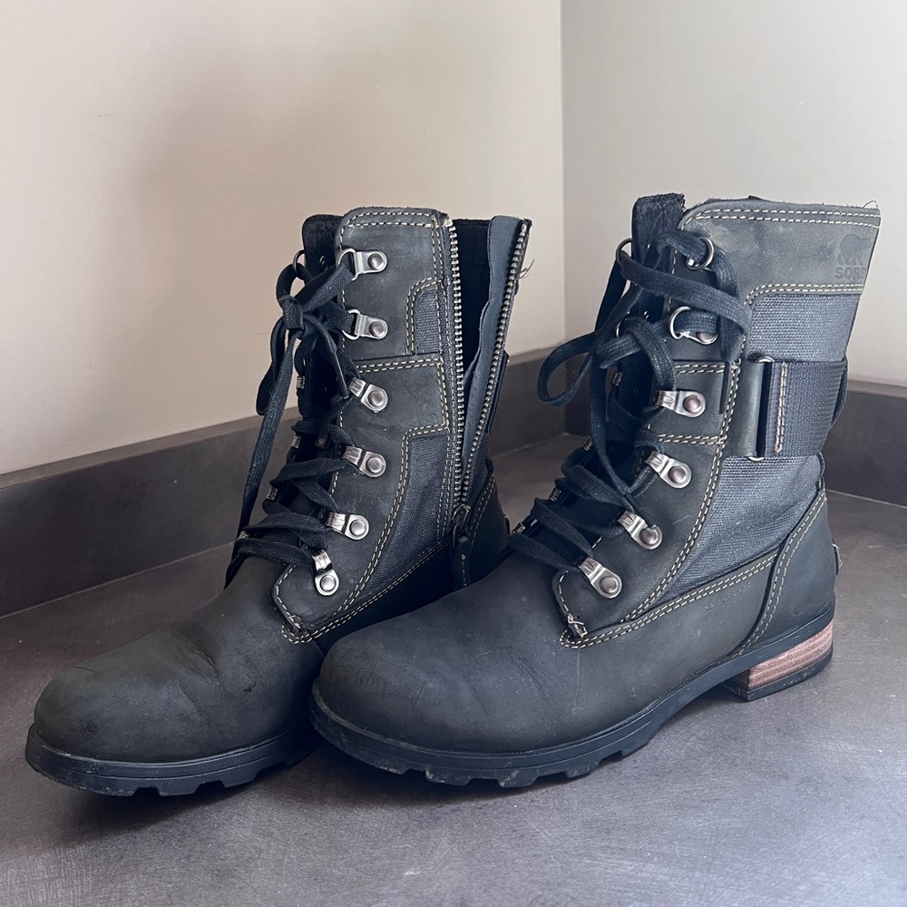 Sorel Women's Black Lace-Up Zip Ankle Boots